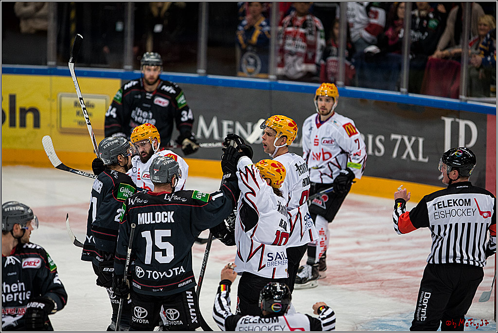 Koelner Haie - Pinguins Bremerhaven, 25.10.2016
